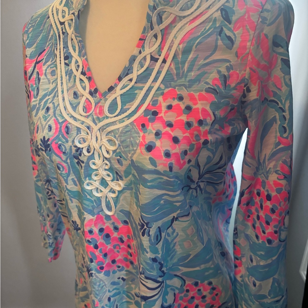 Lilly Pulitzer Kaia Tunic in Zanzibar Blue Party Princess Print Size XS